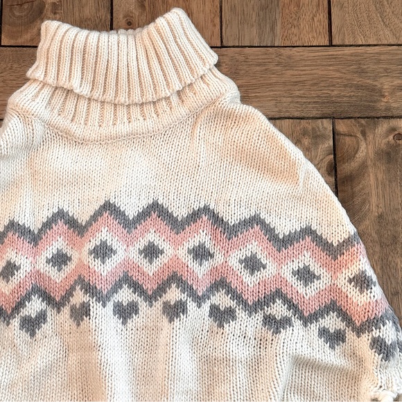 H&M Kid Knitted Turtleneck Poncho Shawl Cream Pink Gray Hearts Diamond / Size M - Picture 6 of 6